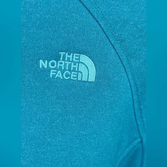 The North Face Girls Full Zip Up Glacier Fleece Sweater - Picture 7 of 16